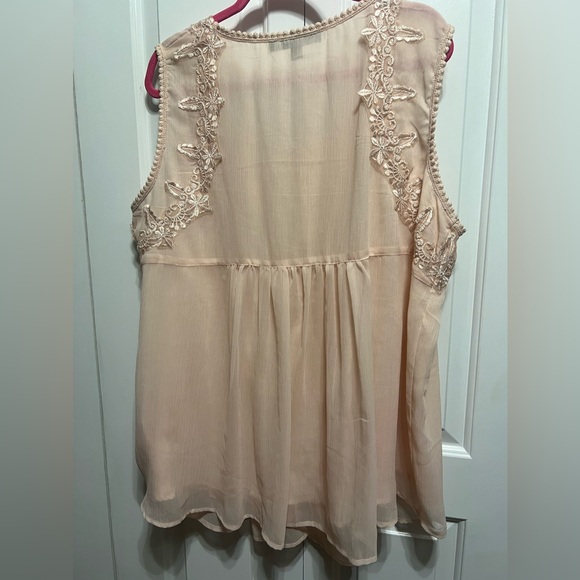 NWT Denim 24/7 Embroidered Tank Top - Picture 2 of 3